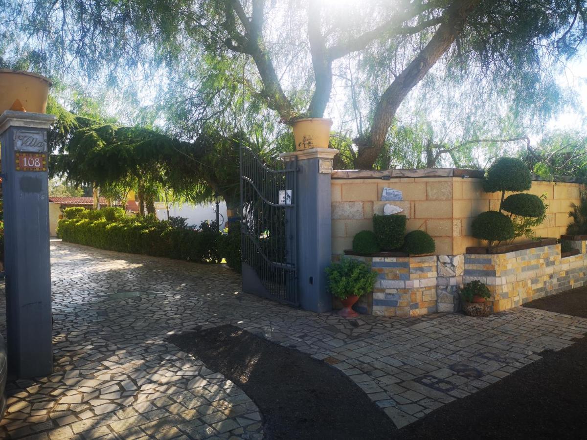 Villa Girasole Монтерони ди Лече Екстериор снимка