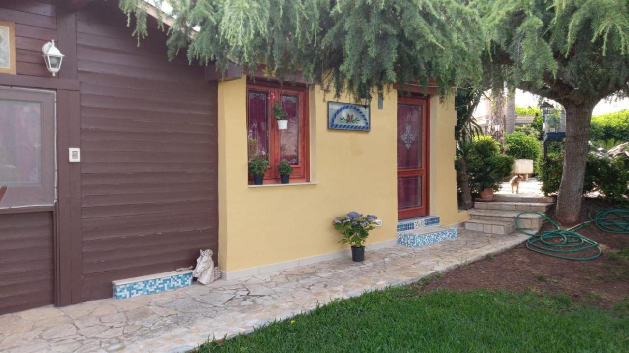 Villa Girasole Монтерони ди Лече Екстериор снимка