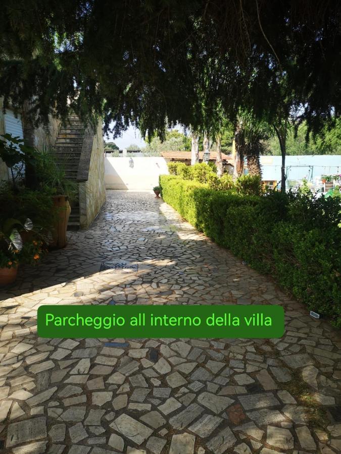 Villa Girasole Монтерони ди Лече Екстериор снимка